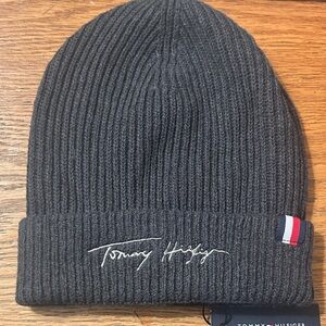 Tommy Hilfiger hat